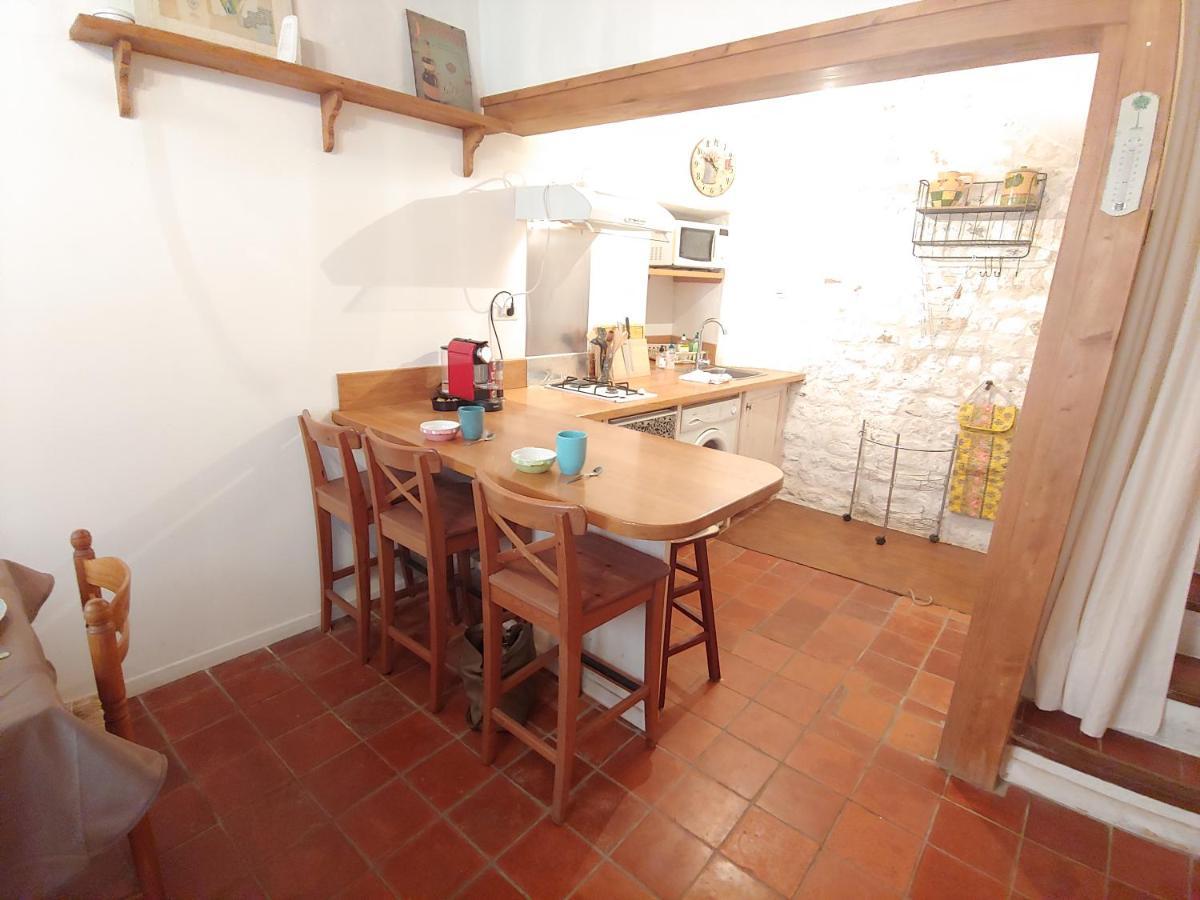 Charmante maison arlésienne à l'ombre des Arènes, de 2 à 5p Esterno foto