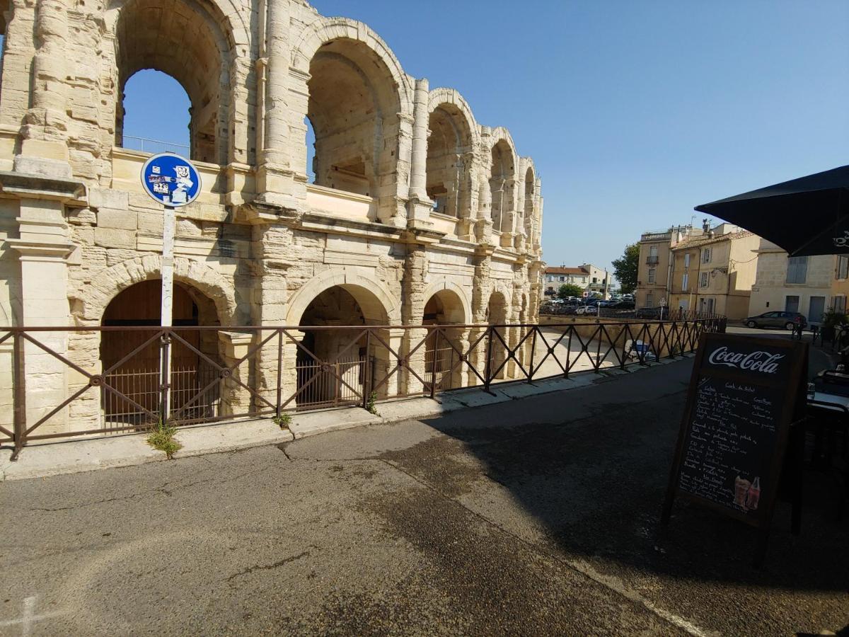Charmante maison arlésienne à l'ombre des Arènes, de 2 à 5p Esterno foto