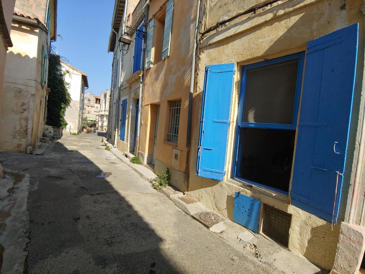 Charmante maison arlésienne à l'ombre des Arènes, de 2 à 5p Esterno foto